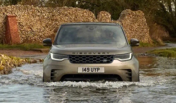 路虎發(fā)現(xiàn)2023款報價及圖片 2023款發(fā)現(xiàn)售價69萬(分期首付20萬)