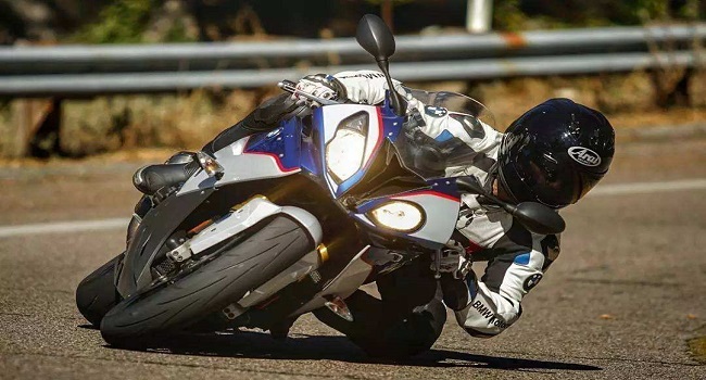 機(jī)車是什么意思，所謂兩輪承載著靈魂就是機(jī)車的放蕩不羈