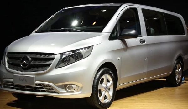 奔馳威霆和別克gl8哪個(gè)好 gl8馬力可達(dá)237匹(威霆車身長達(dá)5.3米)