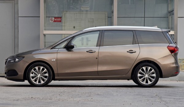 途安l和別克gl6哪個好 別克gl6馬力達163匹(車身長達4.6米)