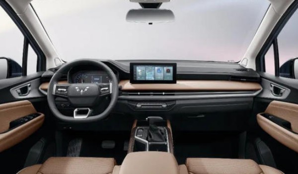 五菱佳辰怎么樣值不值得買 百公里油耗7.4L(輸出馬力可達147匹)