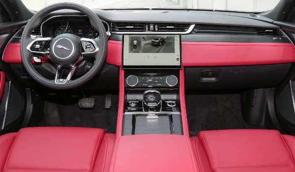 捷豹xfl怎么樣值得買嗎 油耗實(shí)測10.3L(馬力可達(dá)300匹)