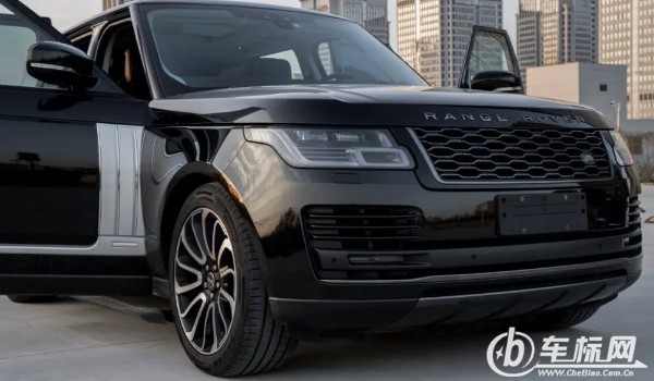 路虎衛(wèi)士和攬勝哪個好 攬勝車身長達5.2米(配置功能豐富)