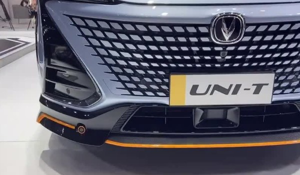 長(zhǎng)安unit2022款報(bào)價(jià)及圖片 2022款unit售價(jià)11萬(wàn)(二手價(jià)6萬(wàn))