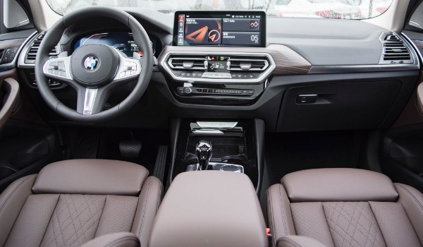 寶馬x3和沃爾沃xc60哪個好 xc60動力更強(寶馬x3配置豐富)