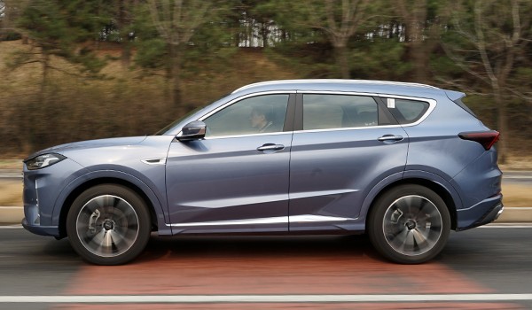 捷途x70和哈弗m6哪個更好 捷途x70動力更強(車身長達(dá)4.7米)