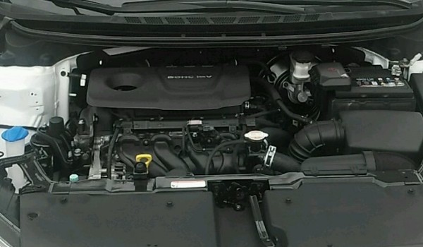 23款起亞k3配置參數(shù) 車身長(zhǎng)達(dá)4.6米(搭載兩款發(fā)動(dòng)機(jī))