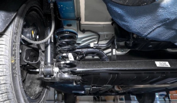 23款起亞k3配置參數(shù) 車身長(zhǎng)達(dá)4.6米(搭載兩款發(fā)動(dòng)機(jī))