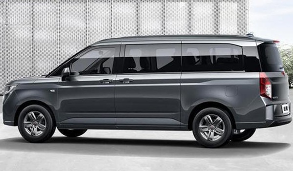 金海獅和五菱征程哪個好 金海獅動力更強(qiáng)(征程車身長達(dá)5.1米)