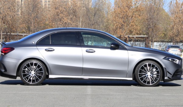 奔馳a級(jí)amg油耗多少 百公里油耗11.5L(油耗一公里1元錢(qián))