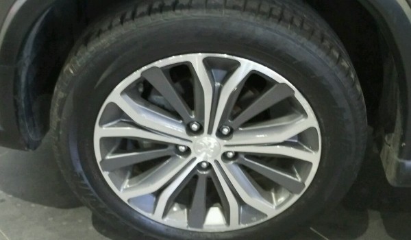 標(biāo)致4008輪胎是什么品牌 馬牌輪胎品牌(抓地性能強(qiáng))