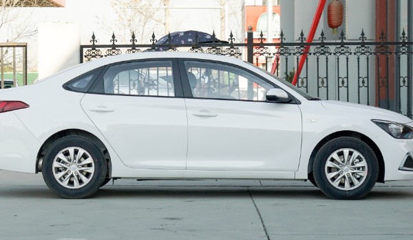 現(xiàn)代悅動(dòng)分期首付多少錢 分期首付2萬(36期月供1607元)