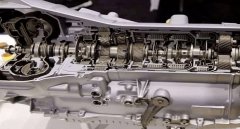 變速箱油多長(zhǎng)時(shí)間換一次，不同車型更換時(shí)間不同根據(jù)保養(yǎng)手冊(cè)說明進(jìn)行更換