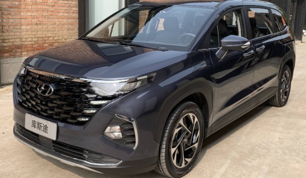 現(xiàn)代庫斯途和本田奧德賽哪個好 庫斯途動力更強(車長4.9米)