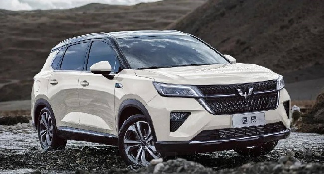 五菱星辰suv2022款價格及圖片，售價9.98-10.98萬元油耗略偏高