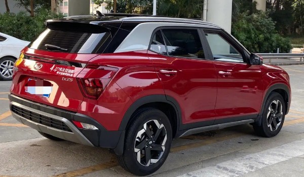 現代ix25和xrv哪個好 xrv動力更強(配置功能豐富)