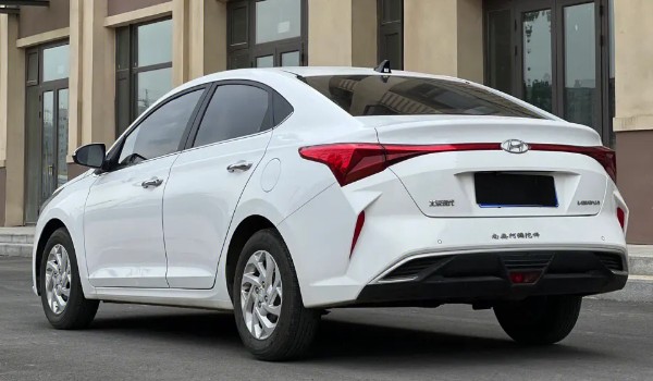 現代悅納和桑塔納怎么選 桑塔納動力更強(悅納配置豐富)