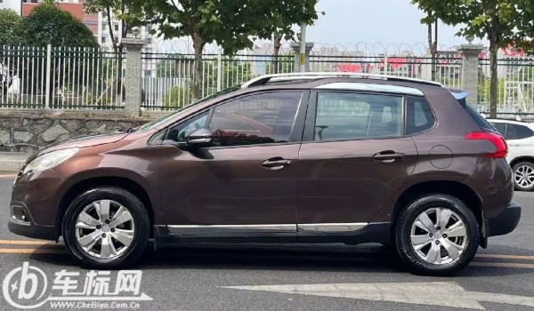 東風(fēng)標(biāo)致2008報價及圖片 新車售價9萬一輛(二手價5萬)