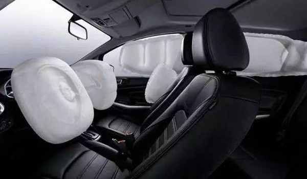 標致2008安全性怎么樣 主動安全配置齊全(搭載4個氣囊)