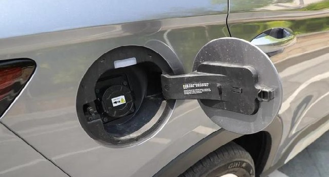 比亞迪dmi可以一直不充電嗎，可以不充電你相信嗎？