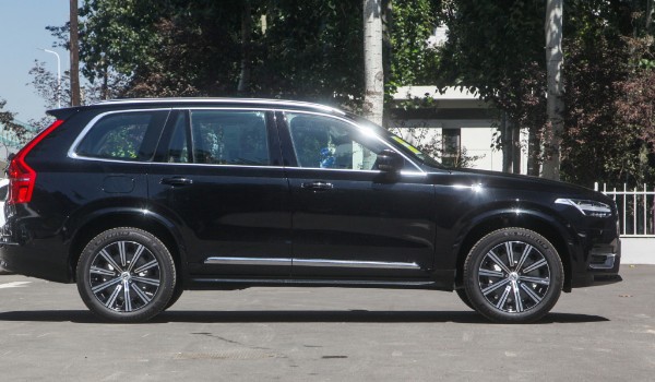 XC90報(bào)價(jià)多少 新車售價(jià)50萬(wàn)一輛(分期首付15萬(wàn))