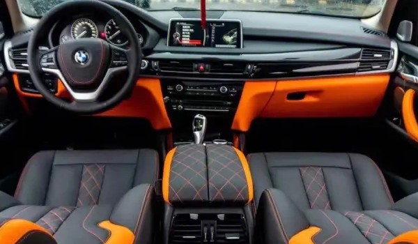 xc90和x5哪個(gè)好 x5動(dòng)力更強(qiáng)(車身長(zhǎng)達(dá)5米)