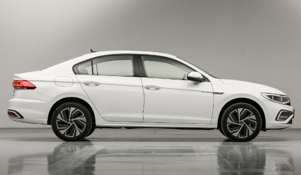 大眾寶來(lái)自動(dòng)擋價(jià)格 自動(dòng)擋售價(jià)10萬(wàn)一輛(分期首付3萬(wàn))