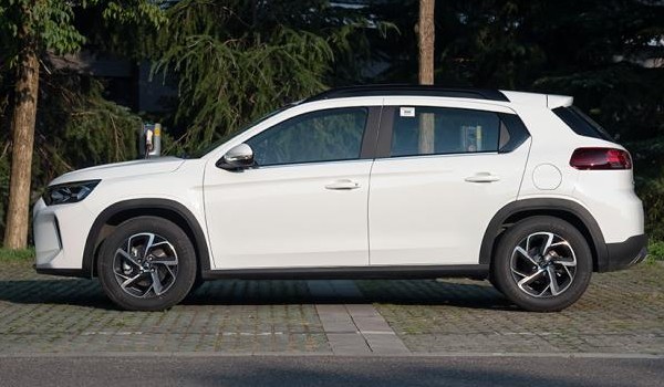 雪鐵龍c3xr和本田xrv哪個(gè)好 xrv車長(zhǎng)4.3米(配置功能豐富)