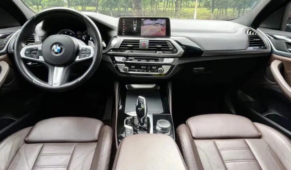 寶馬x4和奔馳glc哪個(gè)好 寶馬x4動力強(qiáng)(配置功能豐富)