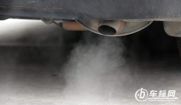 汽車尾氣超標(biāo)怎么解決 更換火花塞、三元催化器、進(jìn)排氣系統(tǒng)