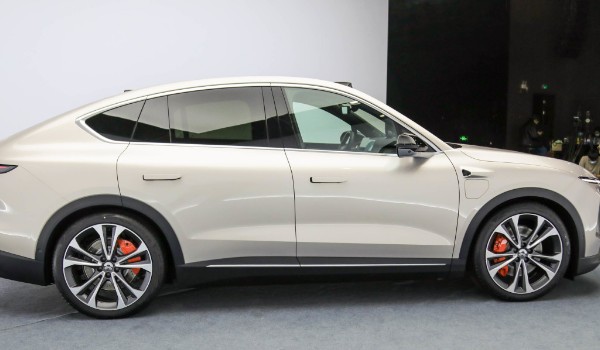 蔚來ec7價(jià)格及圖片2023款 新車48萬一輛(分期首付14萬)