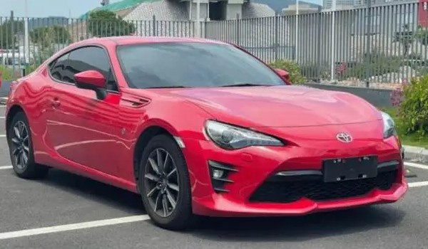 豐田86多少錢一輛 2023款售價(jià)34萬(wàn)(分期首付10萬(wàn))