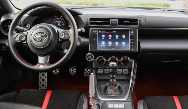 豐田86二手多少錢 僅需要花費15萬(表顯里程0.48萬公里)