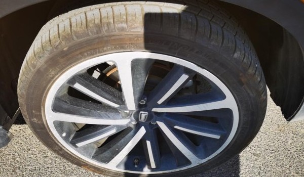 奔騰t77輪胎尺寸多大 輪胎規(guī)格為225/45 r19