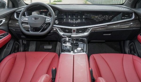 吉利汽車(chē)博瑞多少錢(qián) 2021款售價(jià)12萬(wàn)(分期首付3萬(wàn))