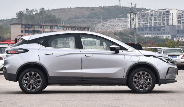 幾何c純電動(dòng)汽車價(jià)格 2022款新車13萬(分期首付3萬)