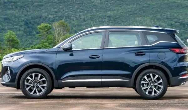 帝豪s和瑞虎7哪個好 瑞虎7動力更強(qiáng)(車長4.5米)