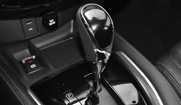 榮耀變速箱油多久換一次 每4萬(wàn)公里更換(搭載CVT無(wú)級(jí)變速)