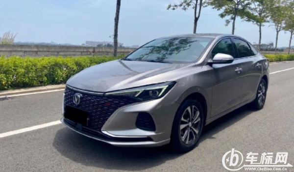 長安逸動怎么樣 舒適性好、顏值較高、油耗低（百公里油耗6L）