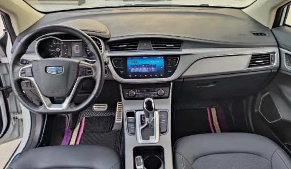 艾瑞澤5和帝豪哪個好 帝豪動力更強(車長4.6米)