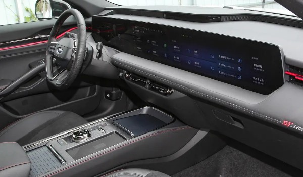 福特evos和大眾途觀l怎么選 evos動(dòng)力更強(qiáng)(車長(zhǎng)4.9米)