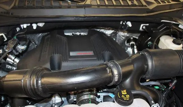 福特f150動(dòng)力怎么樣 馬力可達(dá)423匹(動(dòng)力十分強(qiáng)勁)