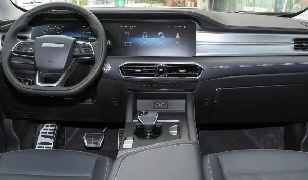 捷途x90plus油耗多少 百公里8.7L(一公里消耗6毛錢(qián))