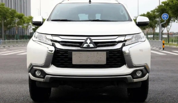 帕杰羅2022款圖片及價格 新車售價35萬(二手僅19萬)