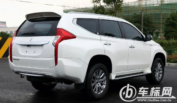 帕杰羅二手車價(jià)格多少 僅需要19萬(wàn)(表顯里程6.99萬(wàn)公里)