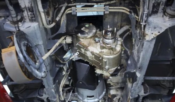 路虎衛(wèi)士變速箱油多久換一次 每4萬(wàn)公里(避免混用)