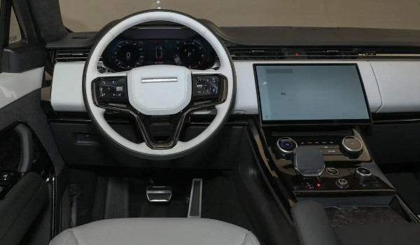 攬勝運(yùn)動版安全性怎么樣 主動安全配置齊全(搭載6個氣囊)