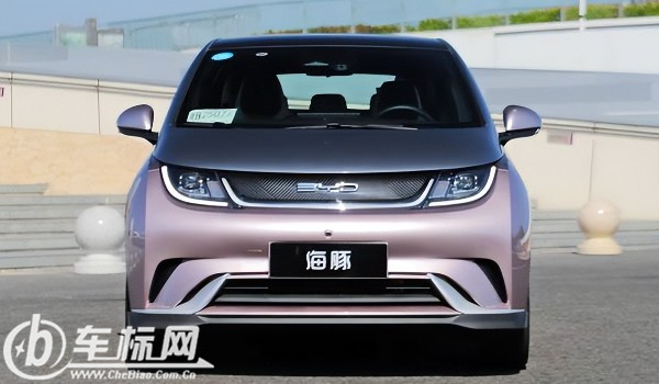 繽果和海豚哪個(gè)好 海豚續(xù)航401km(車長4.1米)