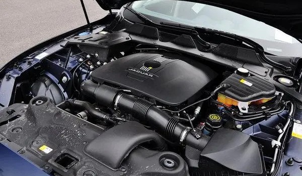 捷豹xel怎么樣值得買嗎 油耗實測10L(馬力可達(dá)250匹)