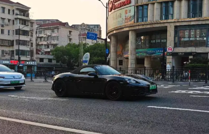 定價(jià)多少你會(huì)買(mǎi)！純電保時(shí)捷718亮相國(guó)內(nèi)：已上正式牌照